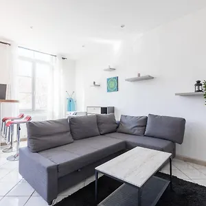 Apartamento Ideally Placed To Visit + Bright Flat - Idéalement Placé Pour Visiter + Lumineux, Tolón