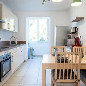 La Source Apartment