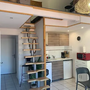 Appartement Duplex Raphael- Wi-fi Et Parking Prive, Toulon